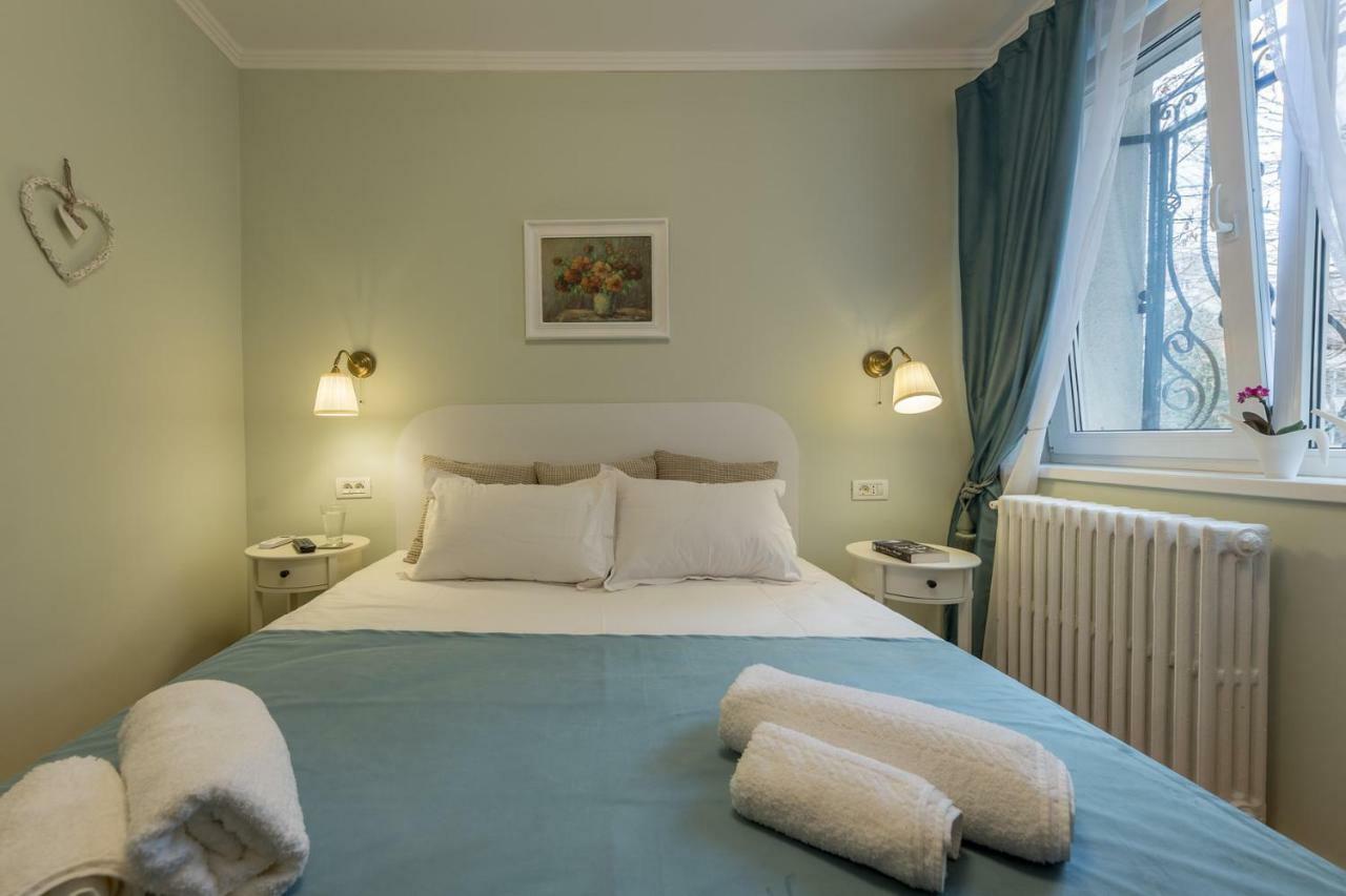 Central Stylish & Cozy One Bedroom Apartment - Adela Accommodation - Ideal For Long Stays Bükreş Dış mekan fotoğraf