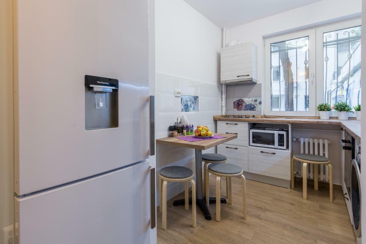 Central Stylish & Cozy One Bedroom Apartment - Adela Accommodation - Ideal For Long Stays Bükreş Dış mekan fotoğraf