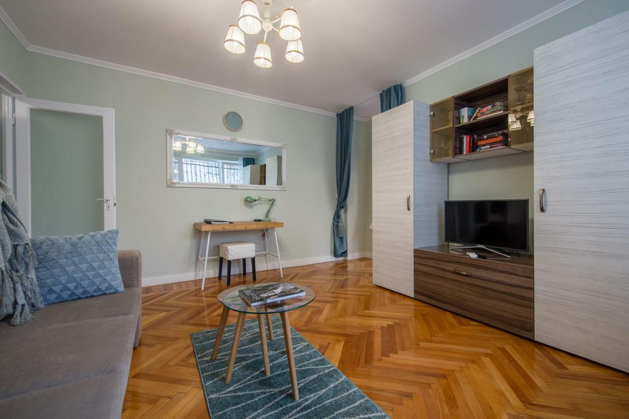 Central Stylish & Cozy One Bedroom Apartment - Adela Accommodation - Ideal For Long Stays Bükreş Dış mekan fotoğraf